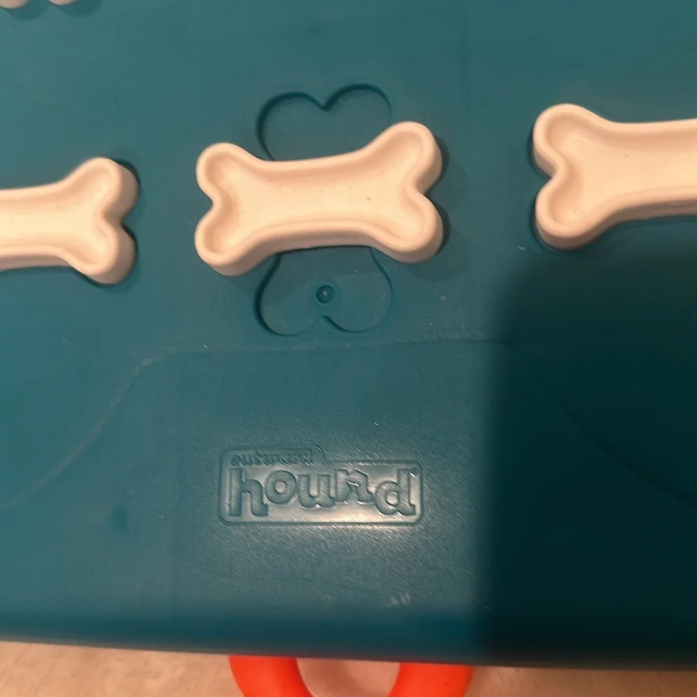 Outward Hound Nina Ottoson Casino Puzzle Game Dog Toy NWOT